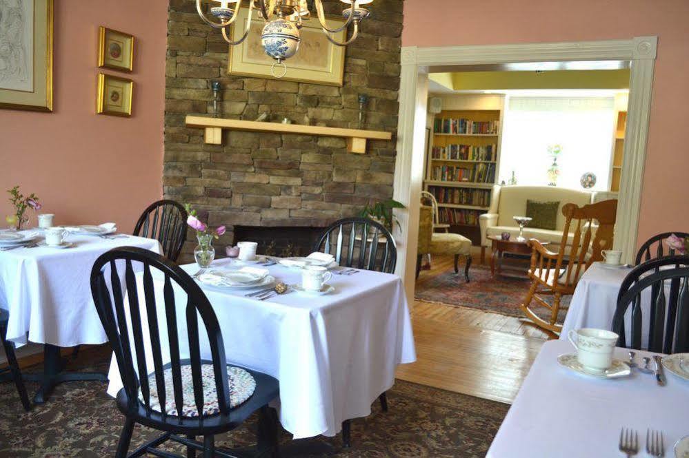 The Bell House Inn Glens Falls Exteriér fotografie